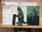 ゴメス（完成品+組立書+箱切り抜き）